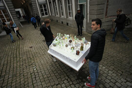 The invisible city, to find ways to stay elusive